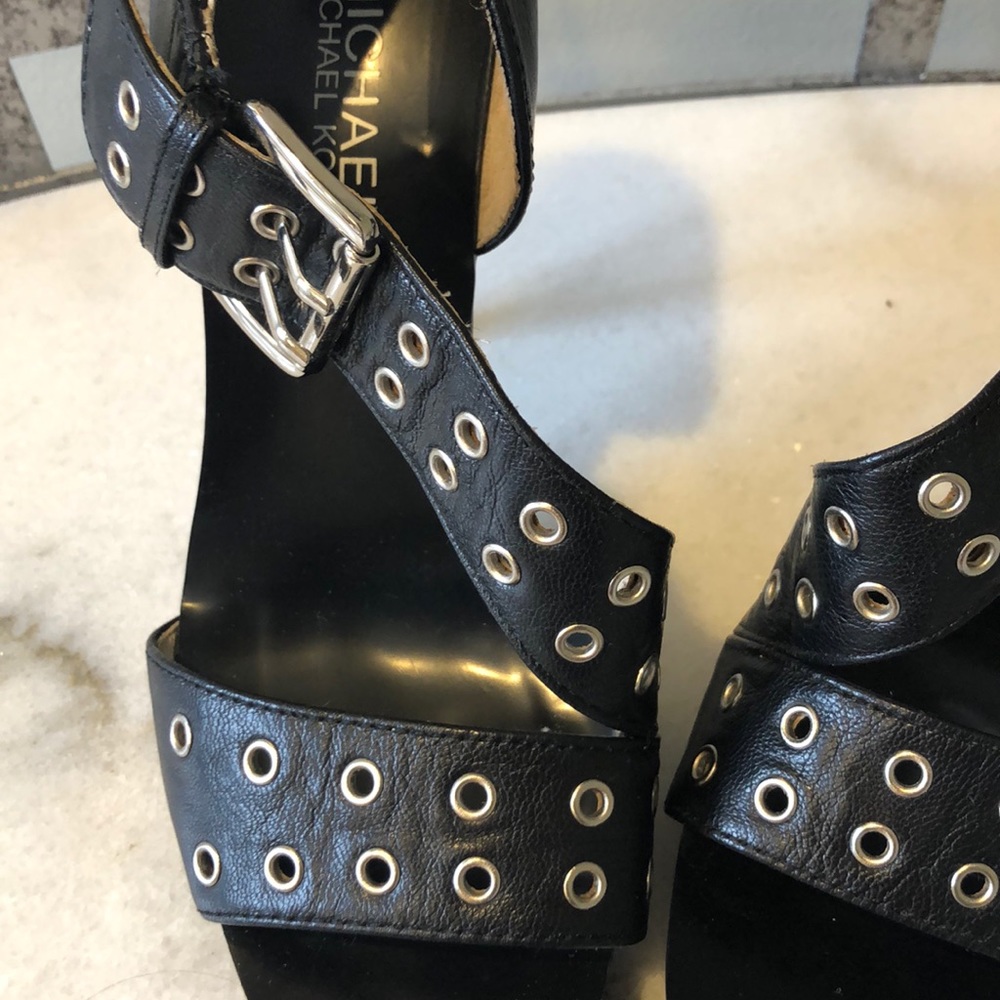 Michael Kors bad-ass black leather pump size 6 - Picture 5 of 6